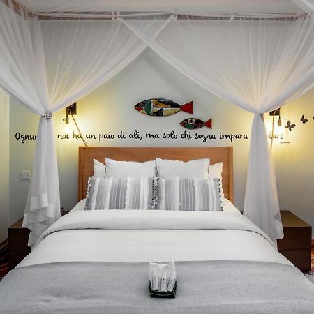 Bed and Breakfast Ewange - A Casa Mia Kampala Exterior foto