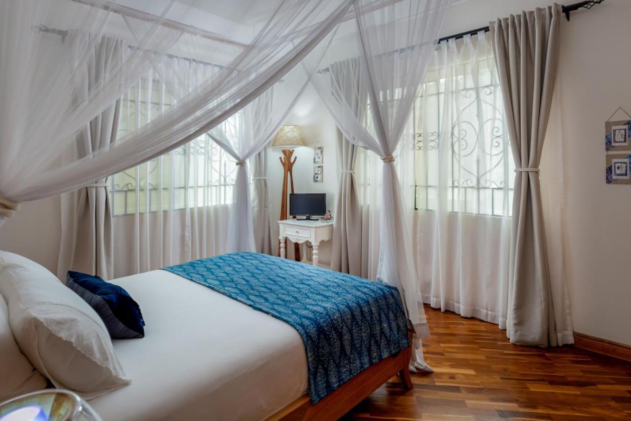 Bed and Breakfast Ewange - A Casa Mia Kampala Exterior foto