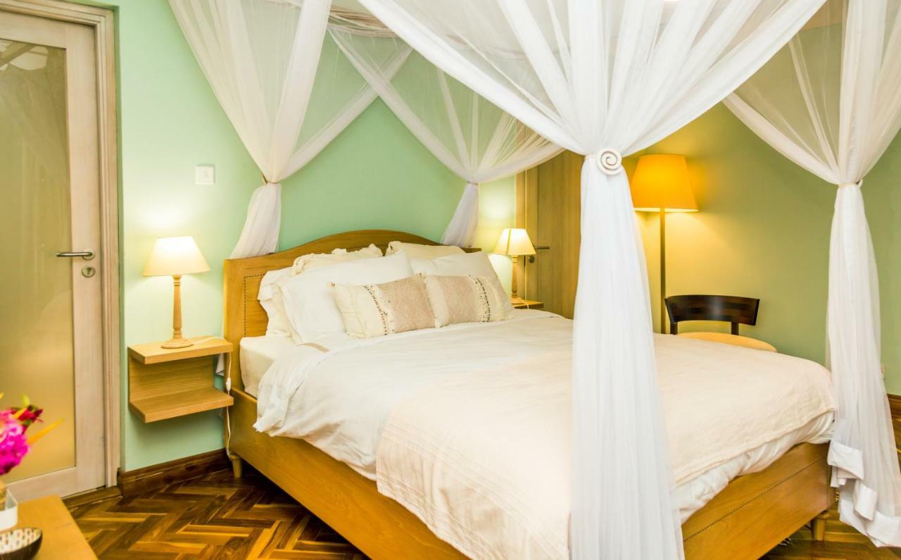 Bed and Breakfast Ewange - A Casa Mia Kampala Exterior foto